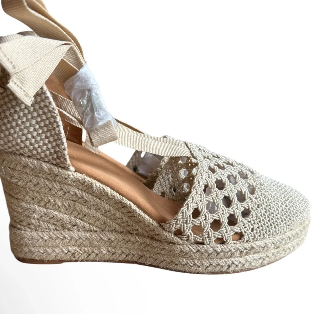 NWOT Bamboo Going On Your Way Beige Espadrille Wedges Size 8